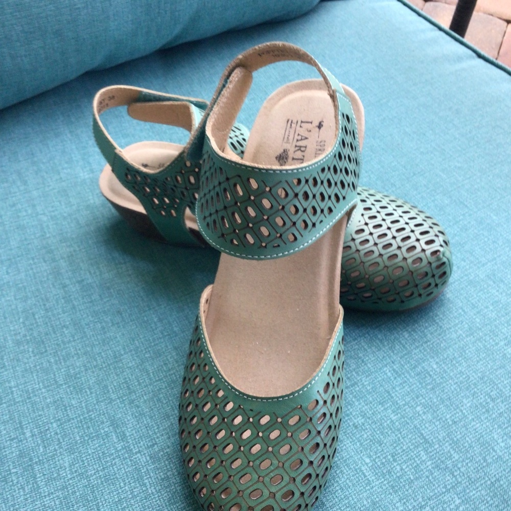 NWOT L’Artiste Leather Shoes